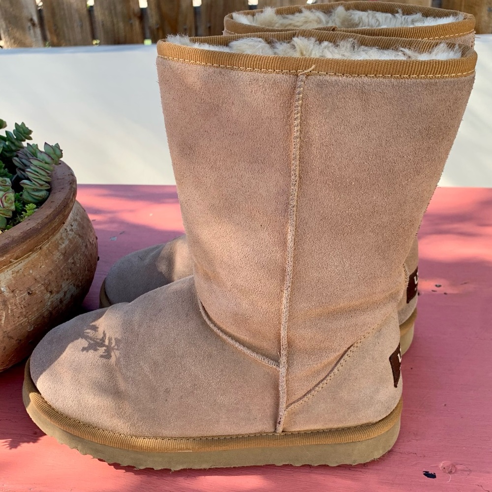 Uggs Classic Tall sz 8 chestnut suede shearling - Picture 12 of 12